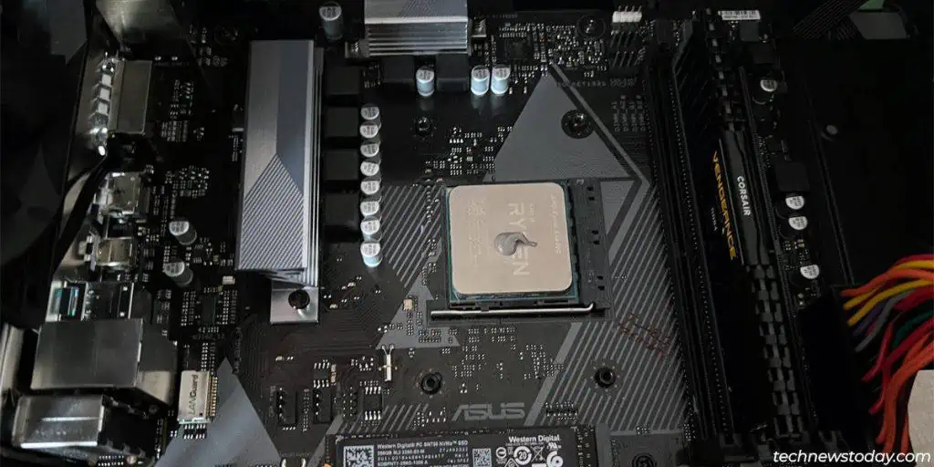 thermal-paste-on-amd-ryzen-cpu-1024x512
