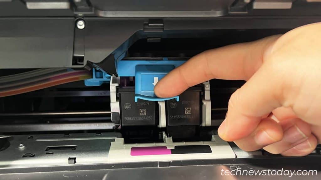 How to Change Ink in HP Printer? Step-by-Step Guide 4 unlock-the-carriage-cover
