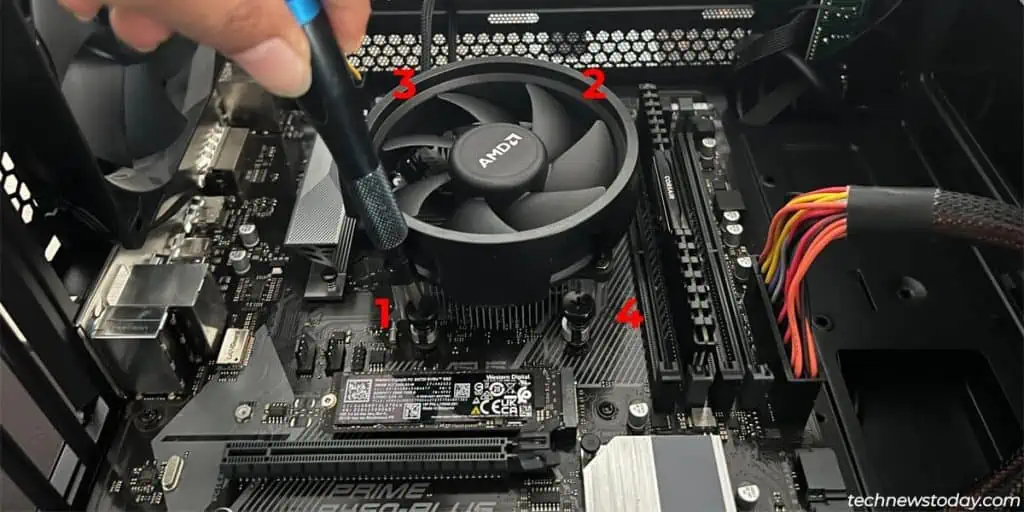 unscrew-amd-cpu-cooler-1024x512