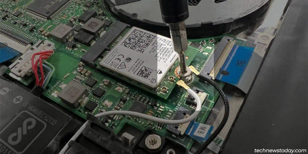 How to Install a Wi-Fi Card 19 unscrew-m2-wifi-card-1024x512