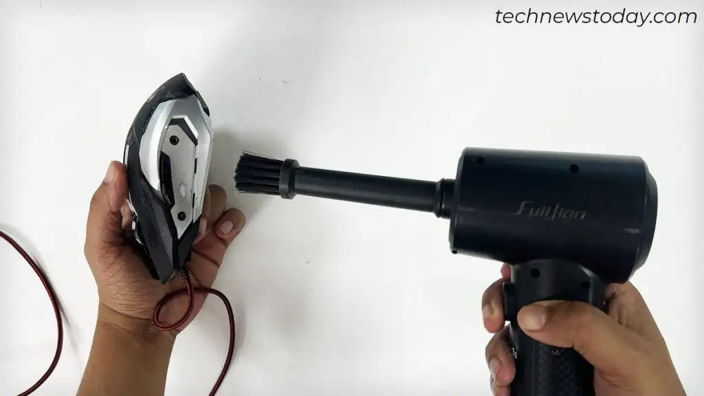 use-blower-to-blow-grime-from-mouse-externals-1024x576