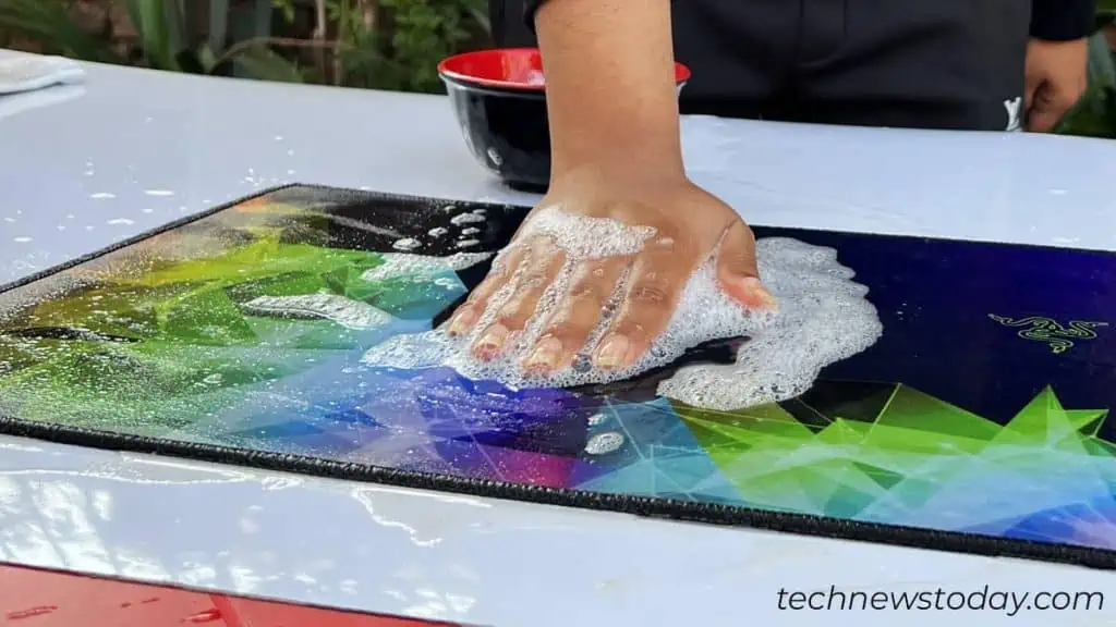 use-your-bare-hands-to-clean-a-mousepad-1024x576
