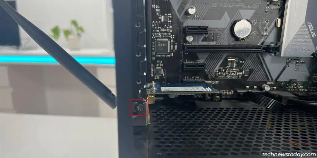 wifi-card-bracket-screw-1024x512