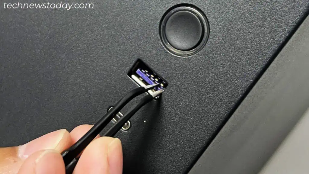 check-for-bent-pins-on-usb-port-1024x576