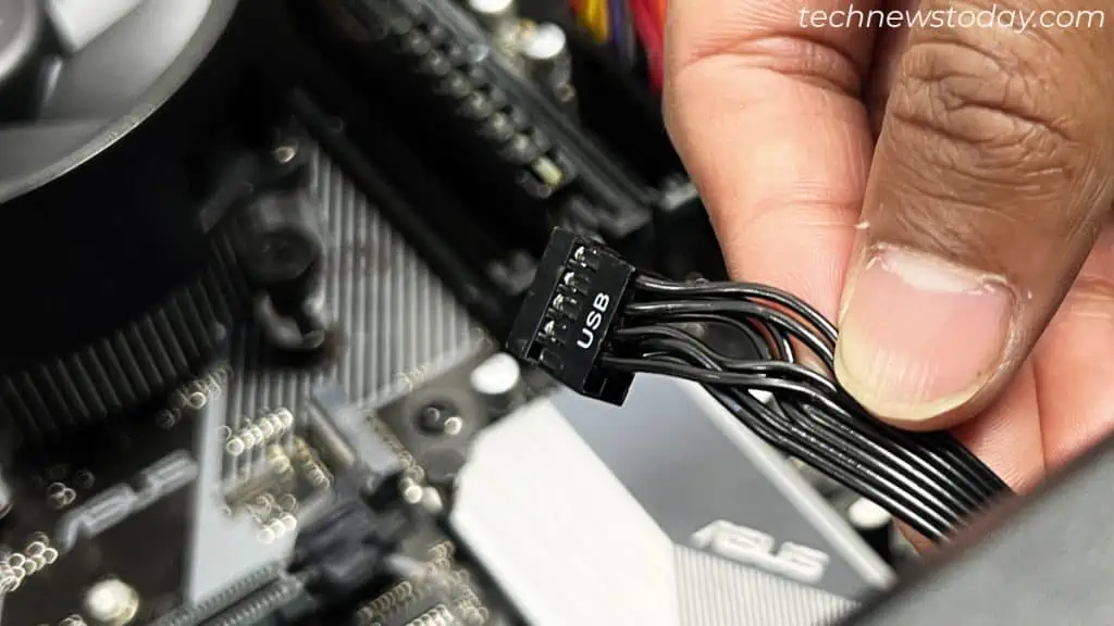 check-for-wear-and-tear-on-the-front-panel-usb-cable-1024x576